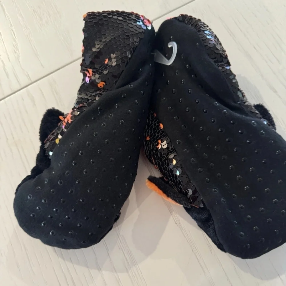 NWT Hyde And Eek! Halloween Black Cat Slipper Socks Gripper‎ Sequin M/L 8-10